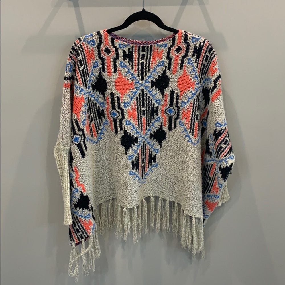 ♥️ Aztec Sweater / Poncho - Small